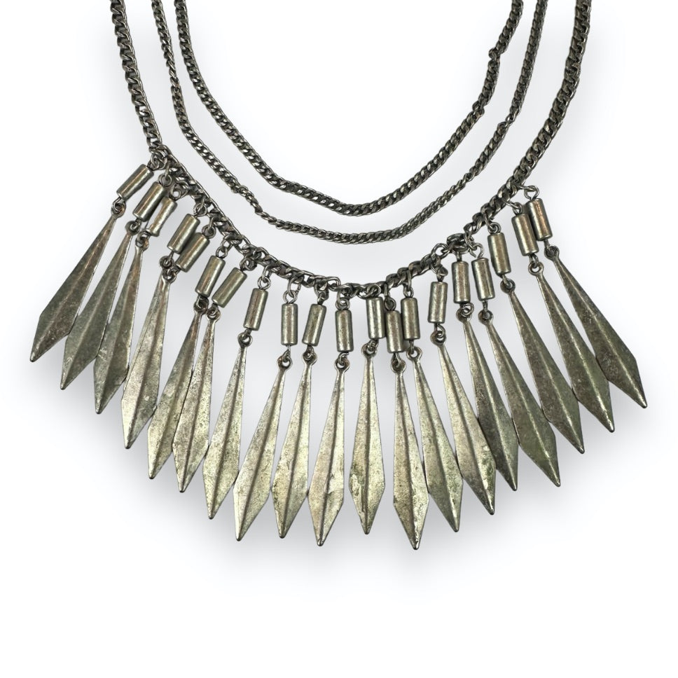 Necklace - Silvercolored