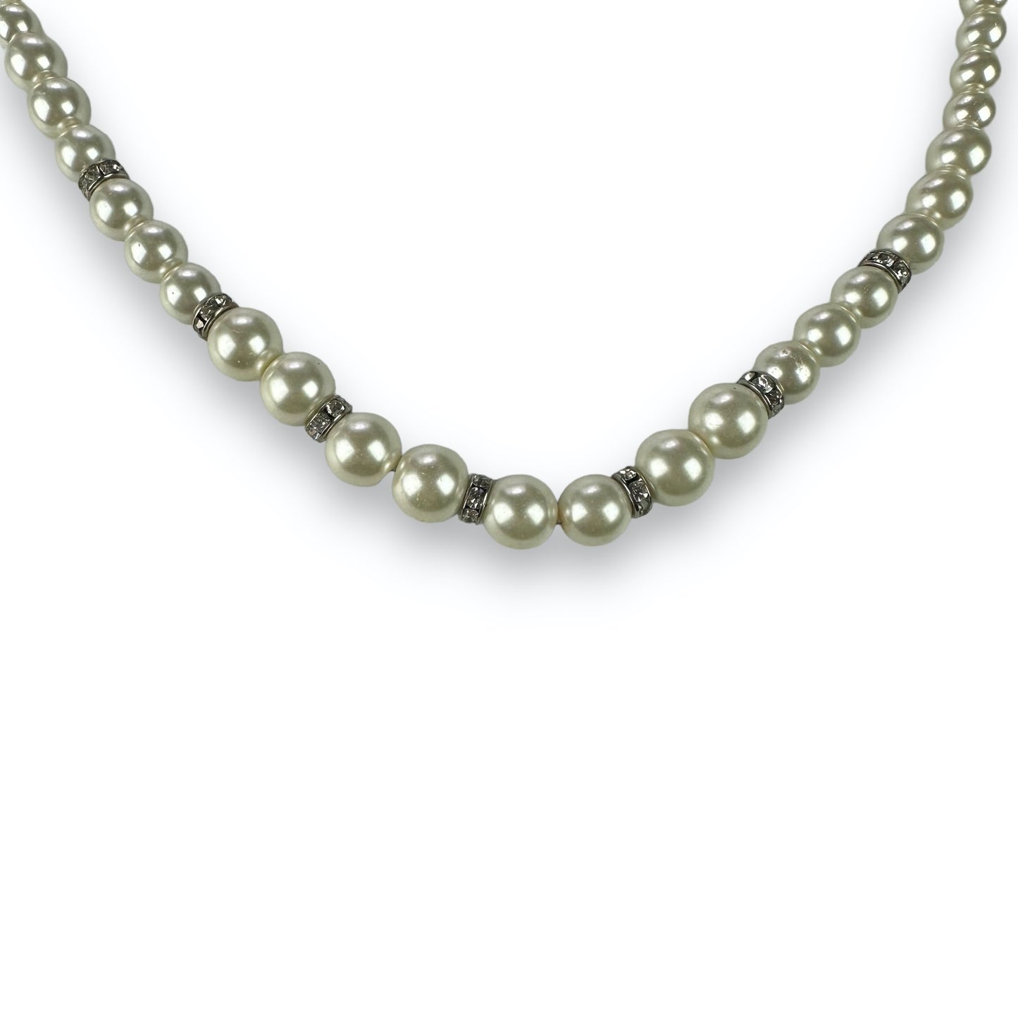 Necklace - Pearls - White